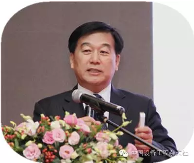 顺益体系（集团）董事长张建新作《以工匠精神推动工业服务创新》专题报告