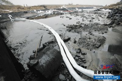 青岛燃爆事故后现场.jpg
