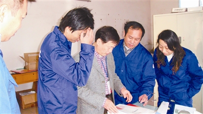定期开展油库、加油站安全设备大检查.jpg